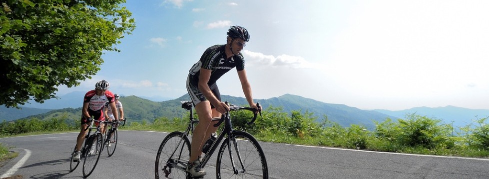 The Physics Behind Optimal Curve Cycling Negotiation